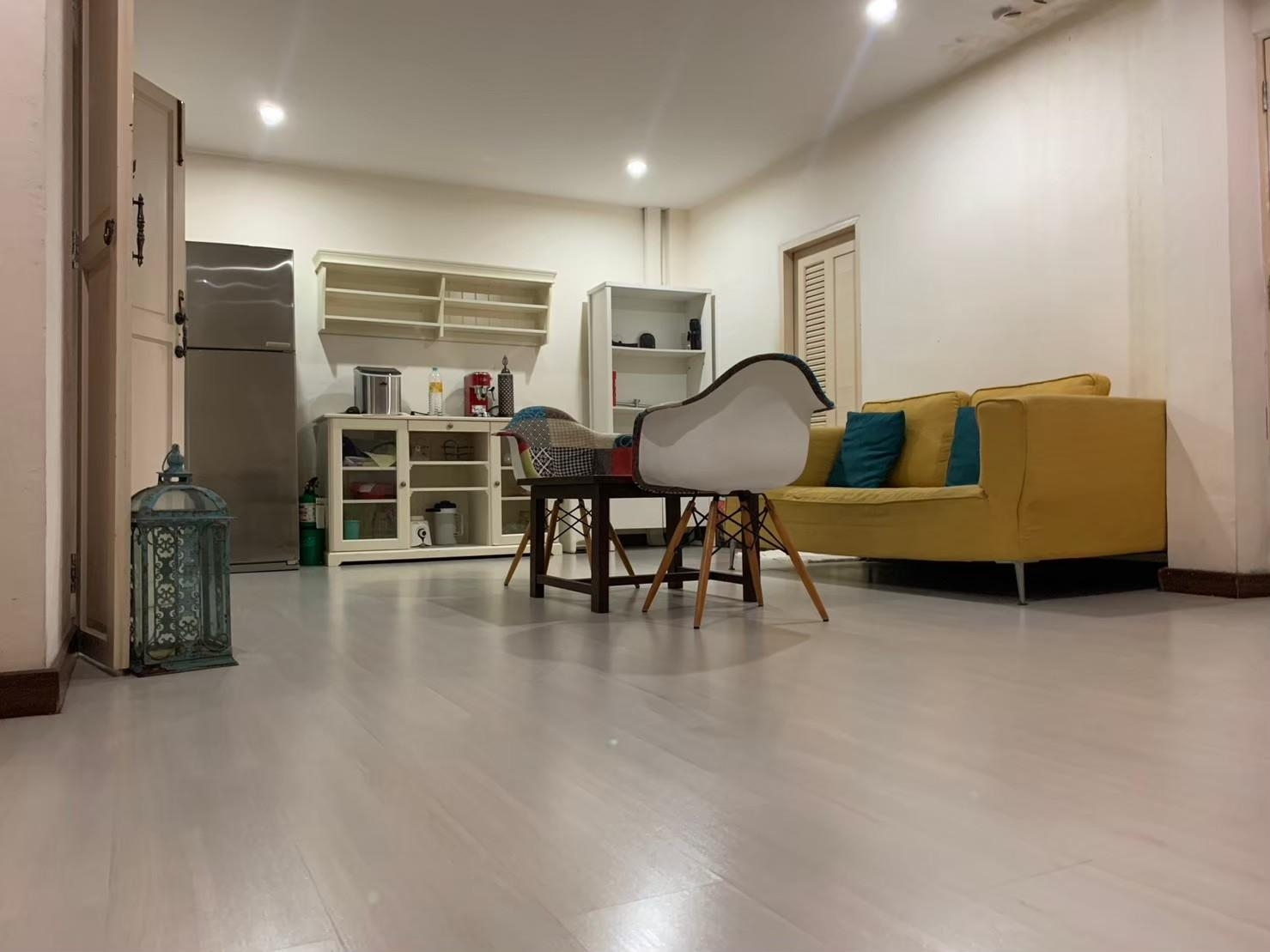 5B27F56C-C755-42C9-AFFF-30045E9058F2