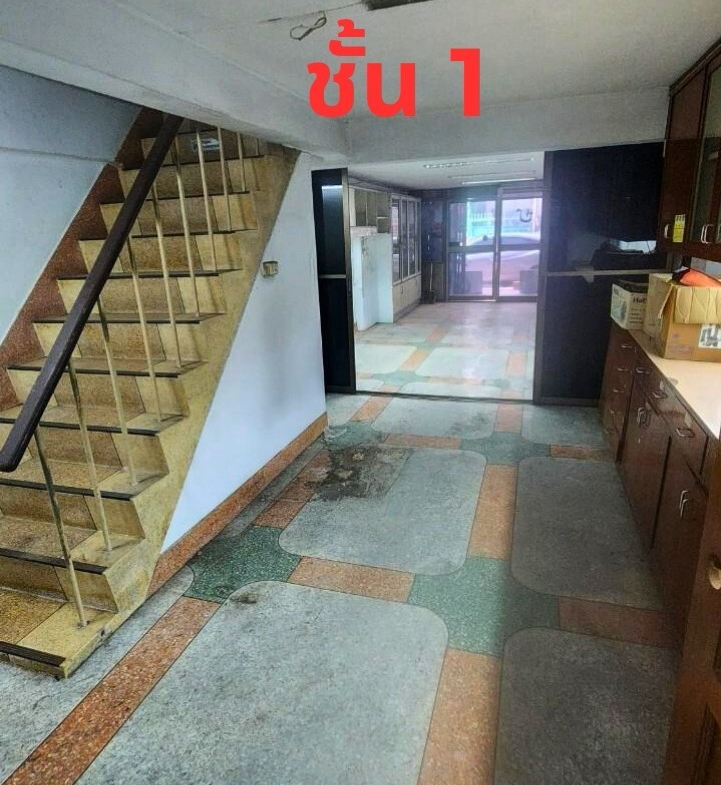721