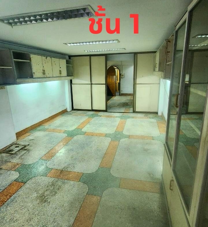 721